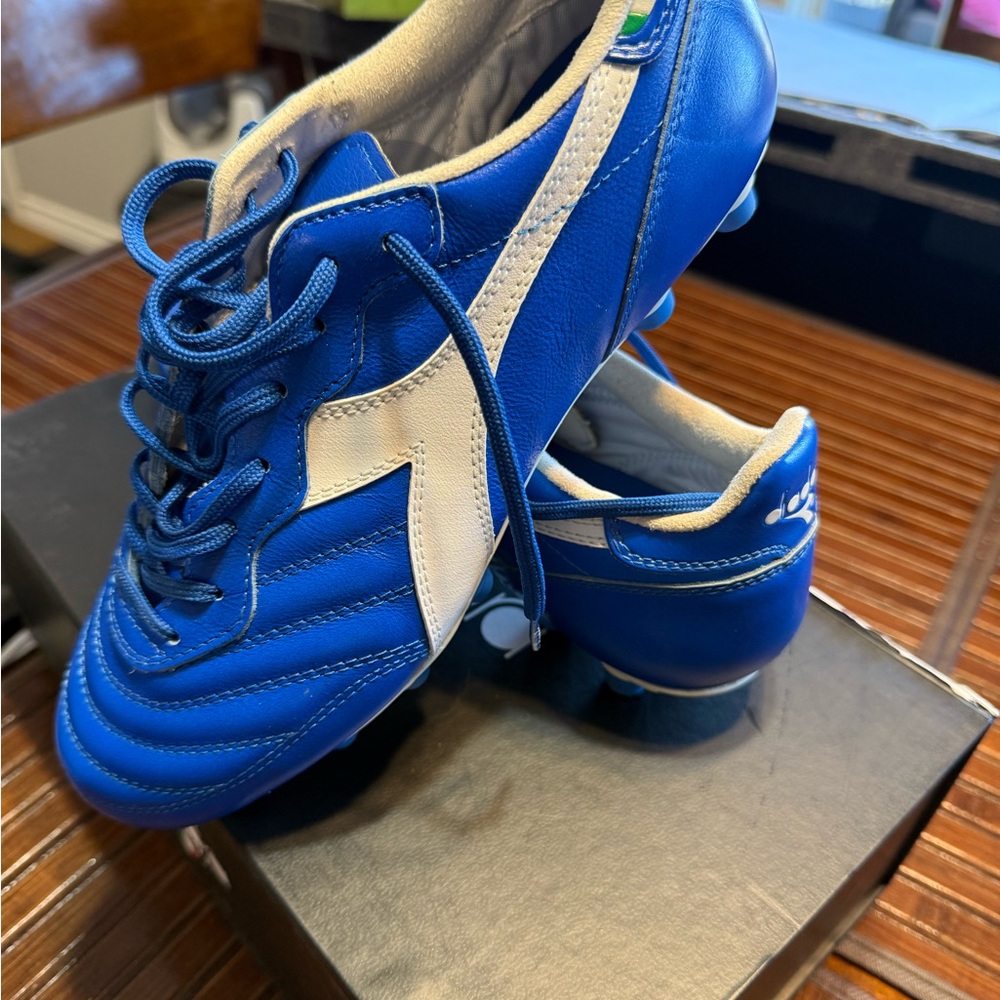 Men’s soccer cleats